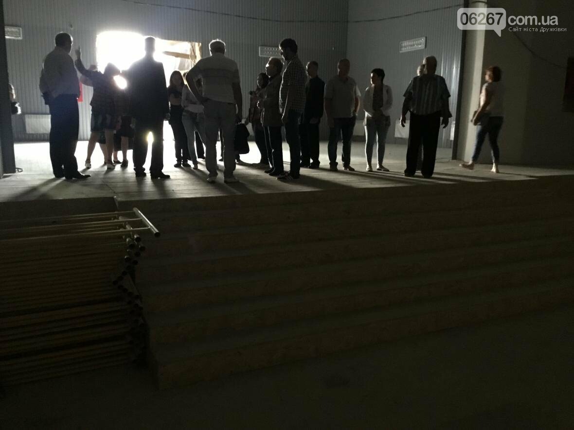 ДК "Этюд" в Дружковке так и не оправился после пожара, фото-2 ДК "Этюд" в Дружковке так и не оправился после пожара, фото-2