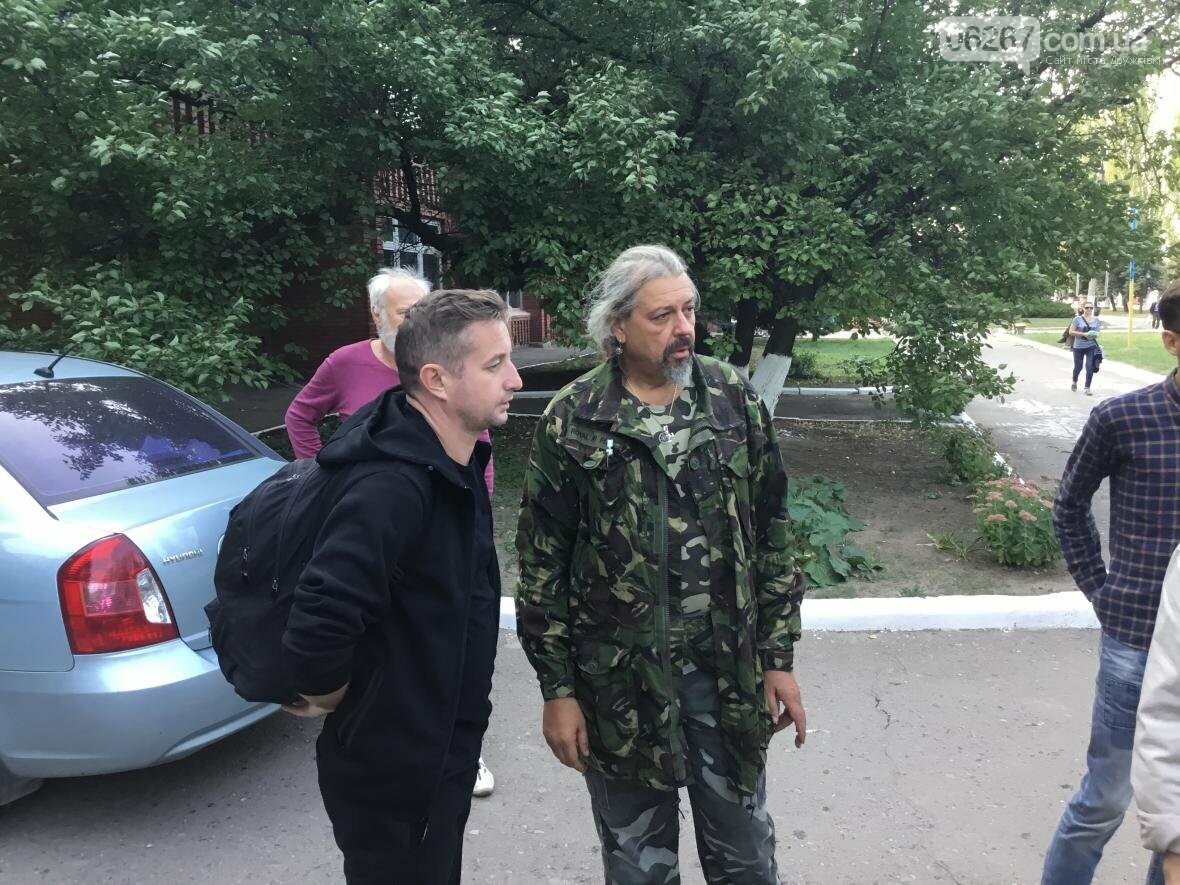 В субботу в Дружковке высадился десант украинских литератор..., фото-1 В субботу в Дружковке высадился десант украинских литераторов во главе с Сергеем Жаданом, фото-1