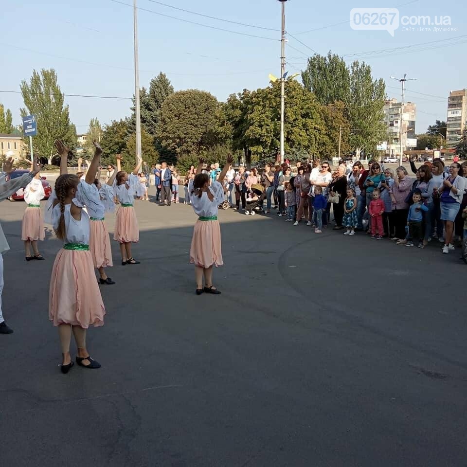 Як у Дружківці пройшов День відкритих дверей ЦДЮТ (18 ФОТО), фото-9 Як у Дружківці пройшов День відкритих дверей ЦДЮТ (18 ФОТО), фото-9