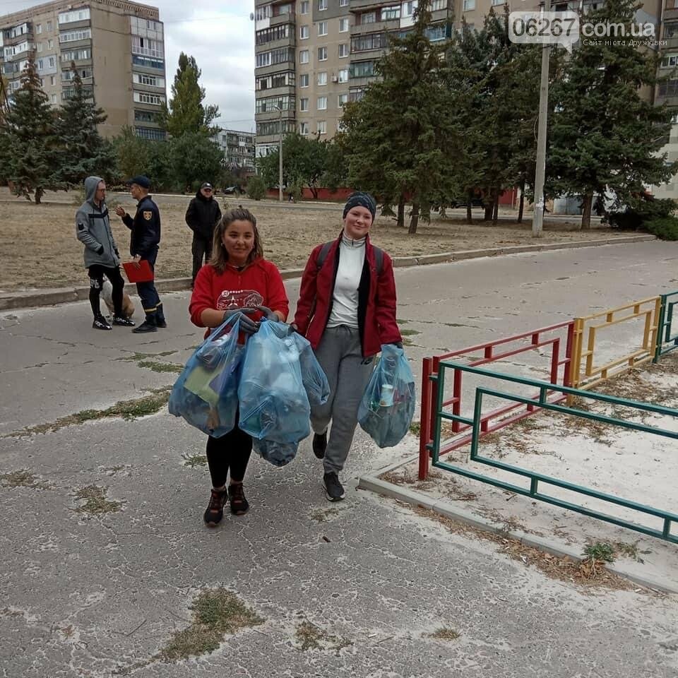 Дружківка: До скверу "Дитячий" привернули увагу збором сміт..., фото-9 Дружківка: До скверу "Дитячий" привернули увагу збором сміття (30 ФОТО), фото-9