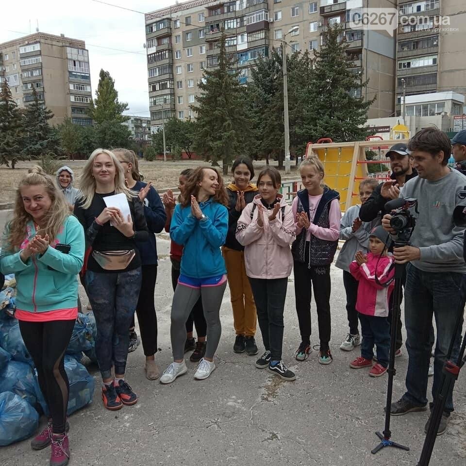 Дружківка: До скверу "Дитячий" привернули увагу збором смі..., фото-19 Дружківка: До скверу "Дитячий" привернули увагу збором сміття (30 ФОТО), фото-19