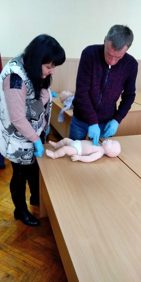 В Дружковском маштехникуме преподавателей учили оказывать п..., фото-2 В Дружковском маштехникуме преподавателей учили оказывать первую помощь (ФОТО), фото-2
