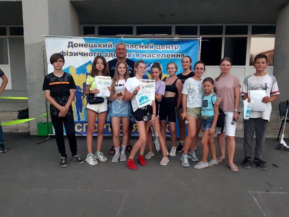 Дружківка: На площі Молодіжній тривають спортивні змагання , фото-1 Дружківка: На площі Молодіжній тривають спортивні змагання , фото-1