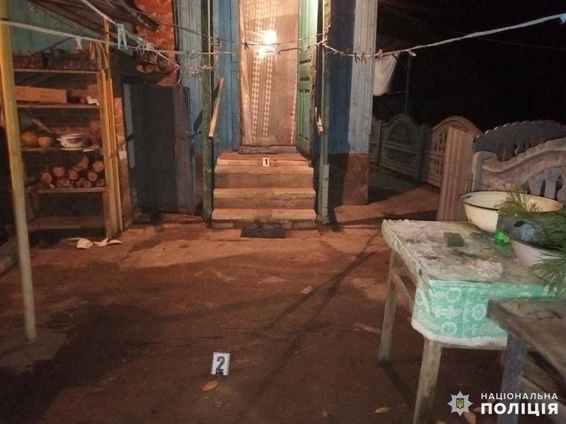 В Олексієво-Дружківці 62-річний чоловік вдарив ножем колишн..., фото-3 В Олексієво-Дружківці 62-річний чоловік вдарив ножем колишню дружину та сусіда і втік, фото-3