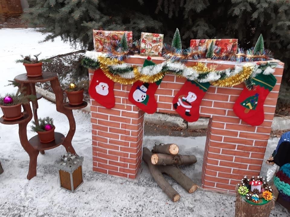 Клуб в Олексієво-Дружківці переміг у конкурсі та сяє святко..., фото-1 Клуб в Олексієво-Дружківці переміг у конкурсі та сяє святковими вогниками (ФОТО), фото-1
