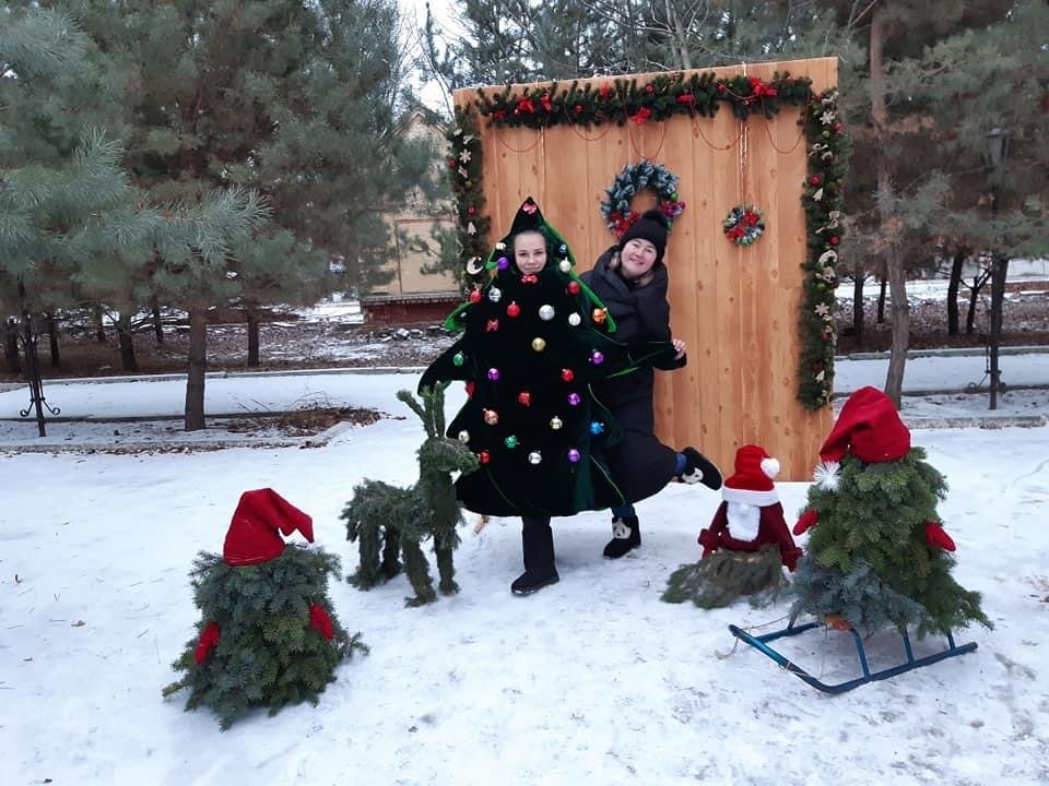 Клуб в Олексієво-Дружківці переміг у конкурсі та сяє святко..., фото-8 Клуб в Олексієво-Дружківці переміг у конкурсі та сяє святковими вогниками (ФОТО), фото-8